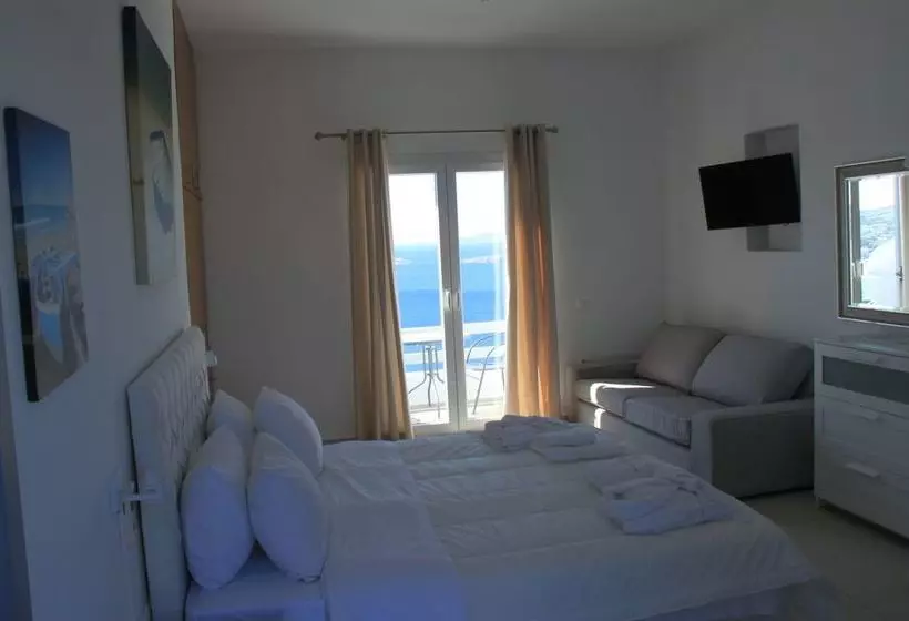 Maroulina's Boutique Studios & Apartments
