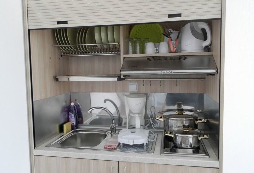 Maroulina's Boutique Studios & Apartments