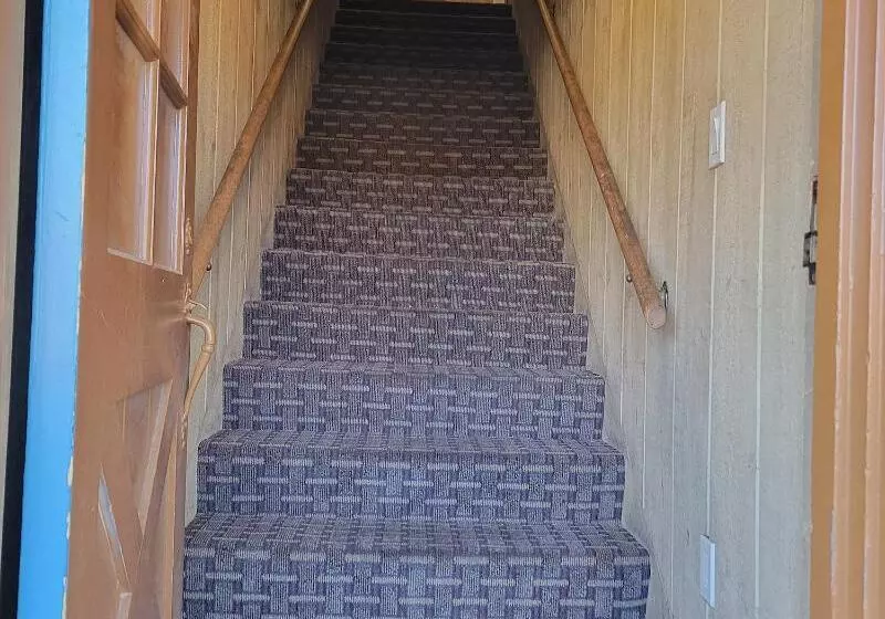 Townhouse Motel