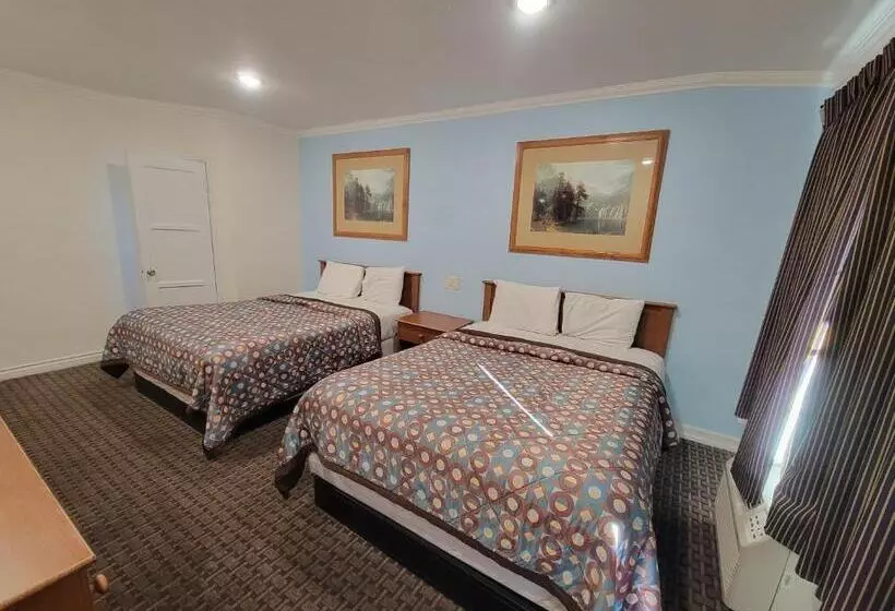 Townhouse Motel
