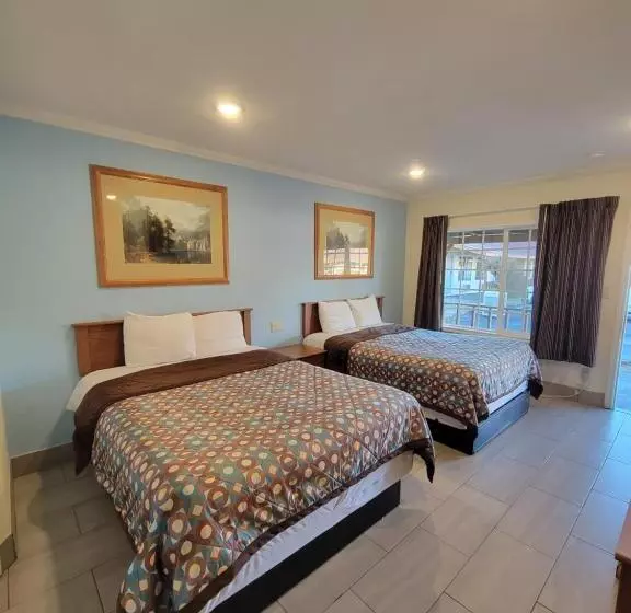 Townhouse Motel