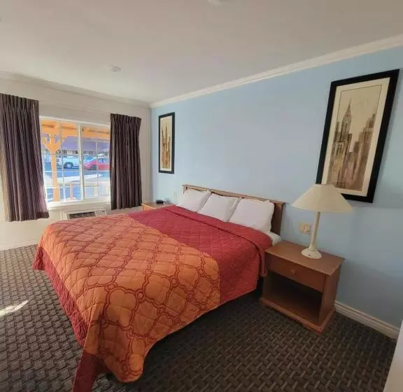 Townhouse Motel