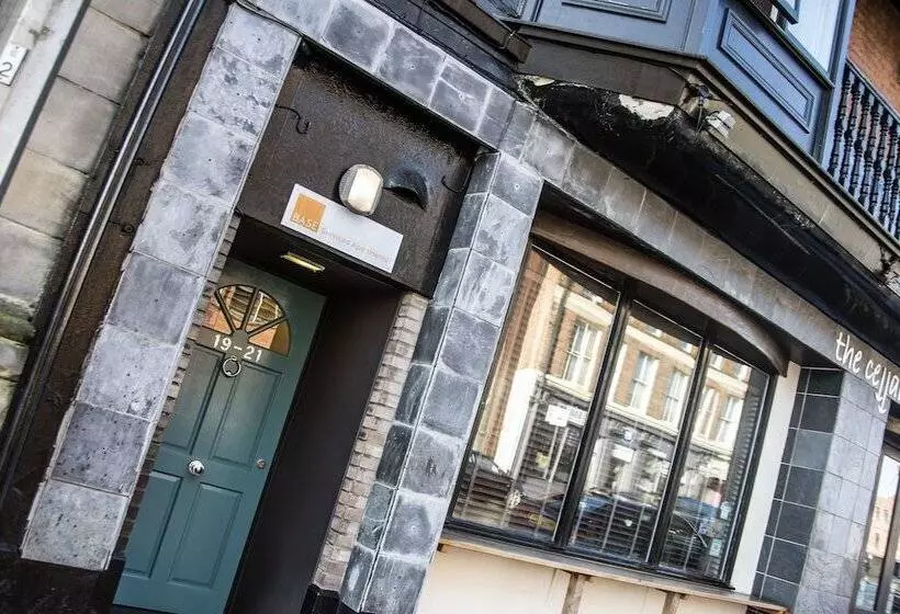 Hotelli Base Serviced Apartments  City Road