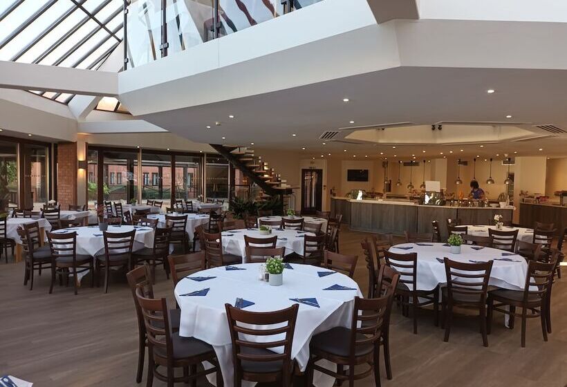 호텔 Cim Business Centre