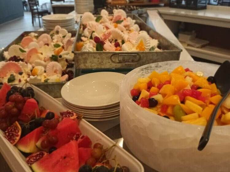 호텔 Cim Business Centre