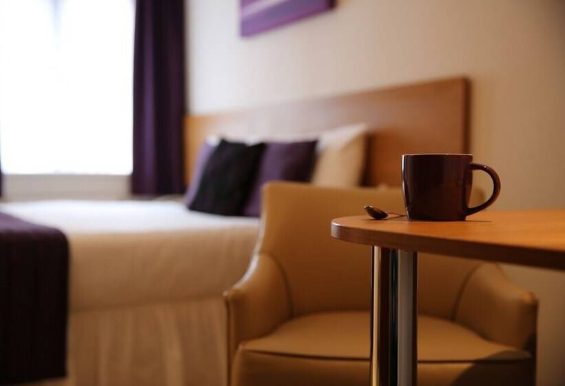 호텔 Cim Business Centre