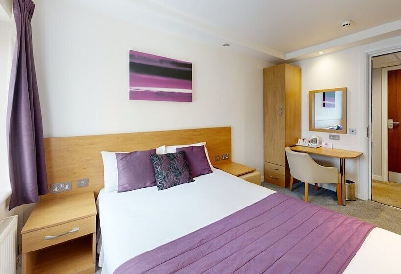 호텔 Cim Business Centre