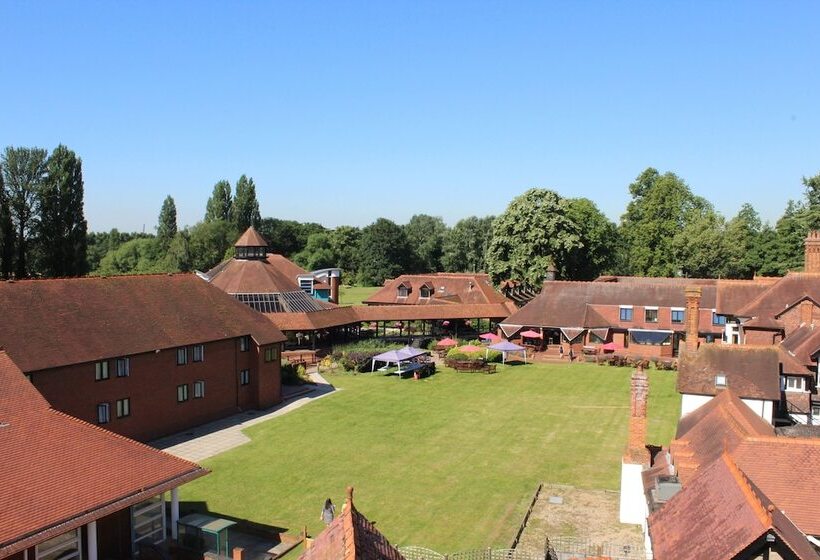 호텔 Cim Business Centre