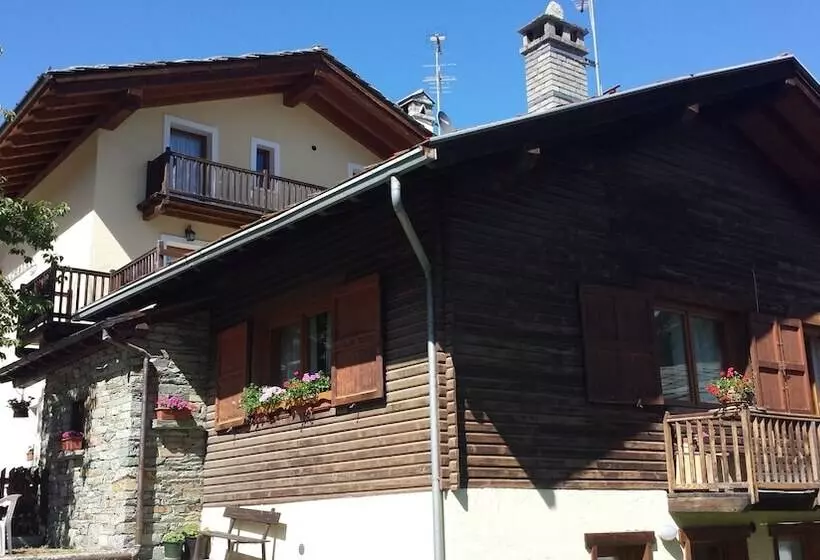 ホテル Family Apartments Le Chalet