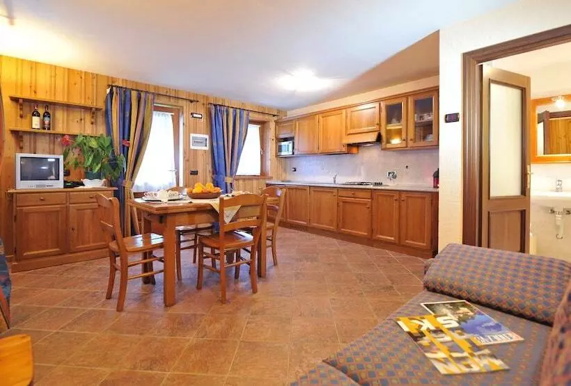 ホテル Family Apartments Le Chalet