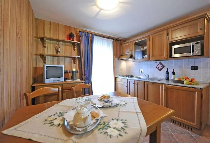 ホテル Family Apartments Le Chalet