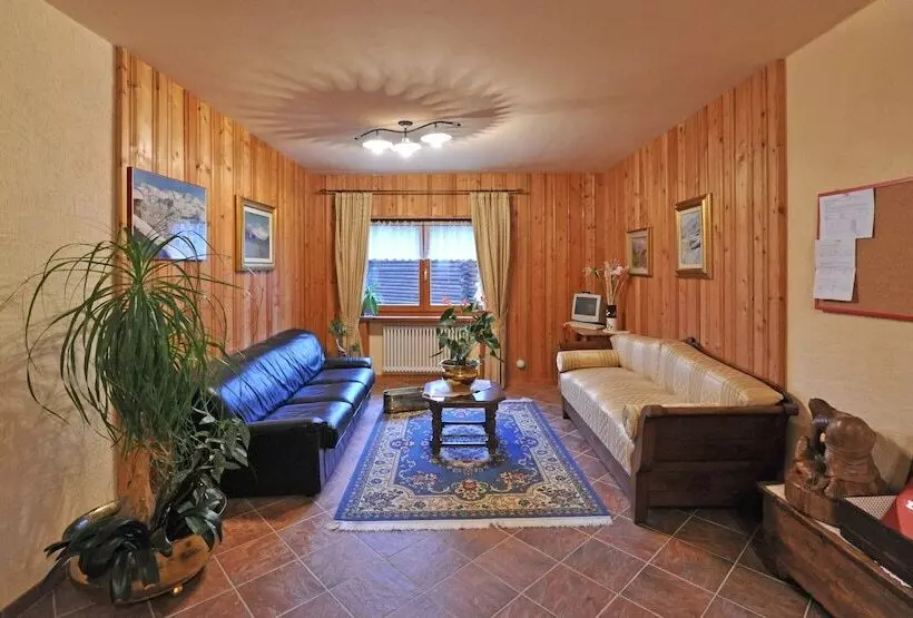 ホテル Family Apartments Le Chalet