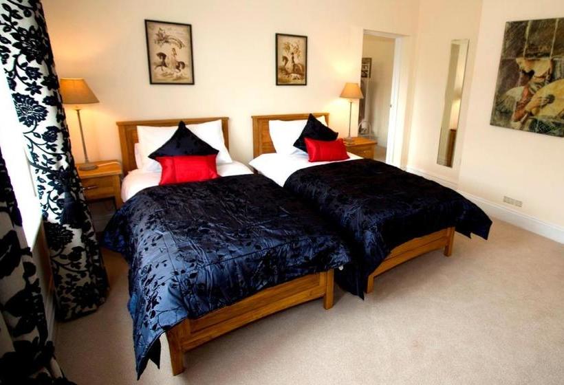 בית מלון כפרי Innocence Rooms East