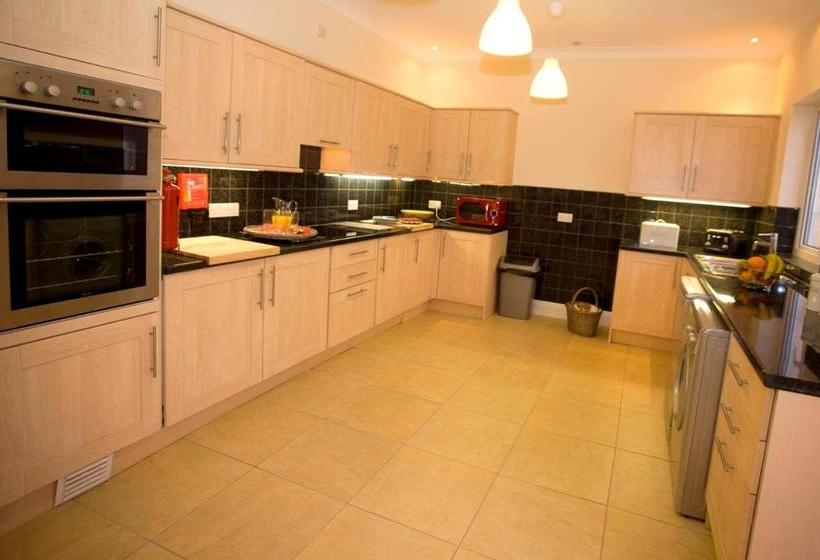 בית מלון כפרי Innocence Rooms East