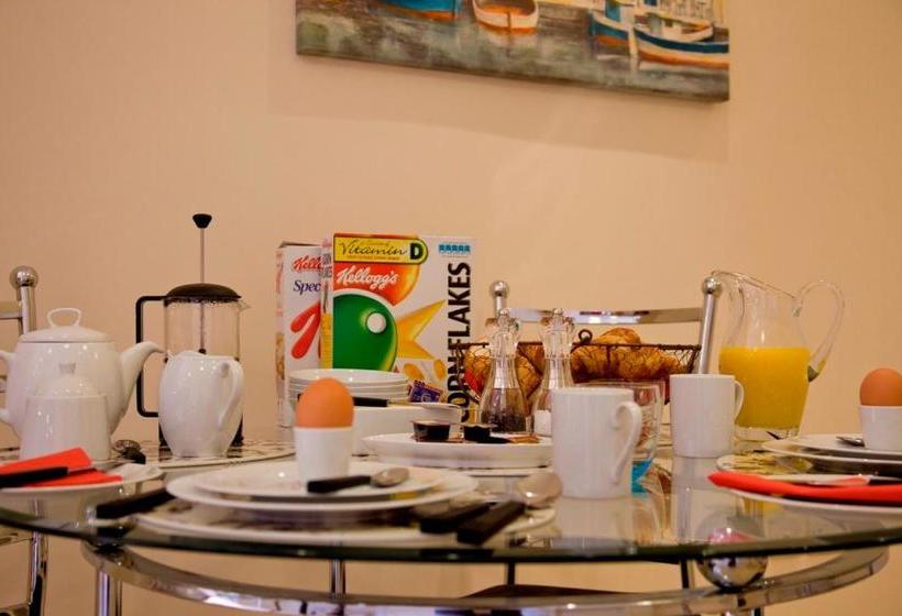 בית מלון כפרי Innocence Rooms East