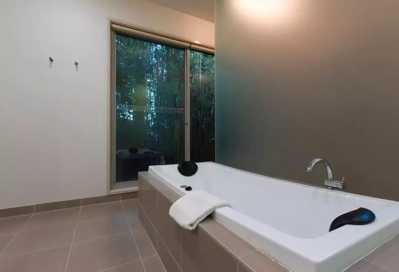 Limetree Hideaway