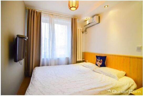 Отель Buzz Lightyear Youth Hostel