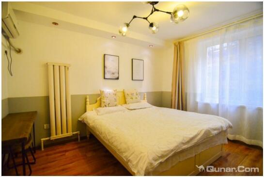 Отель Buzz Lightyear Youth Hostel