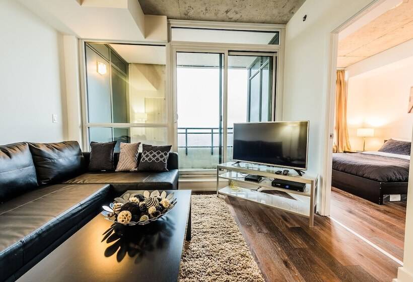 Gladstone Suites   Toronto Central