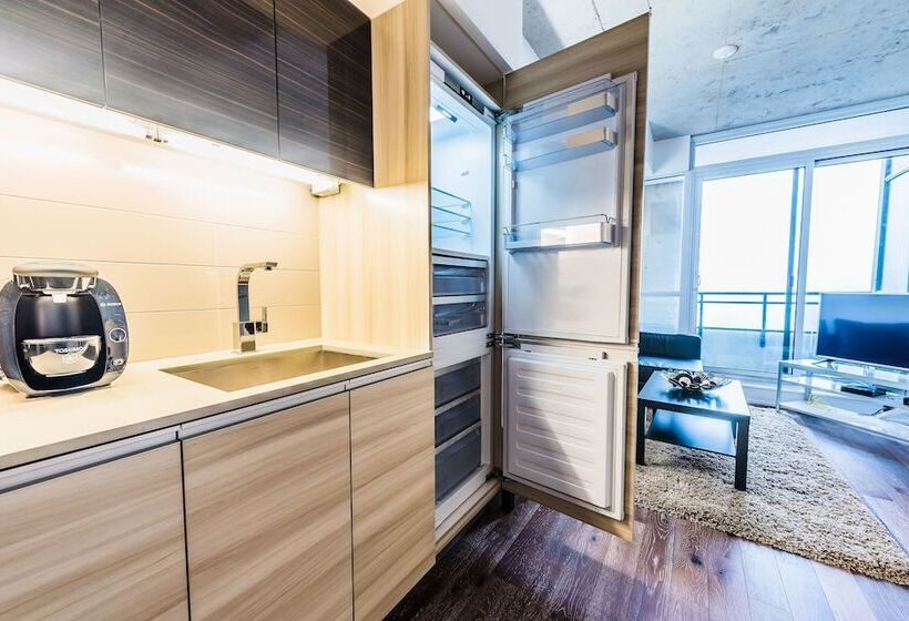 Gladstone Suites   Toronto Central