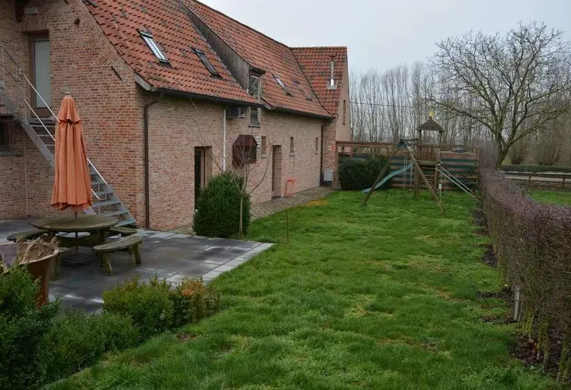 هتل B&b Het Bintjeshof