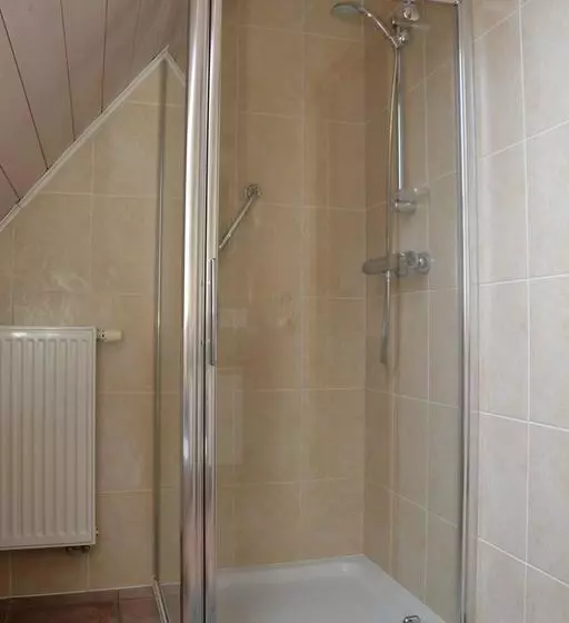 هتل B&b Het Bintjeshof