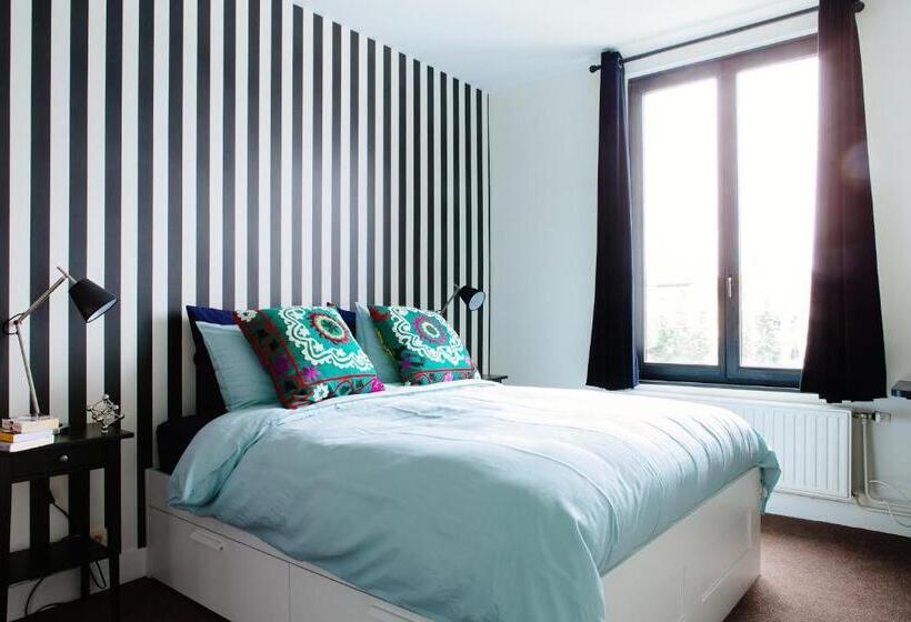 هتل B&b Place Jourdan