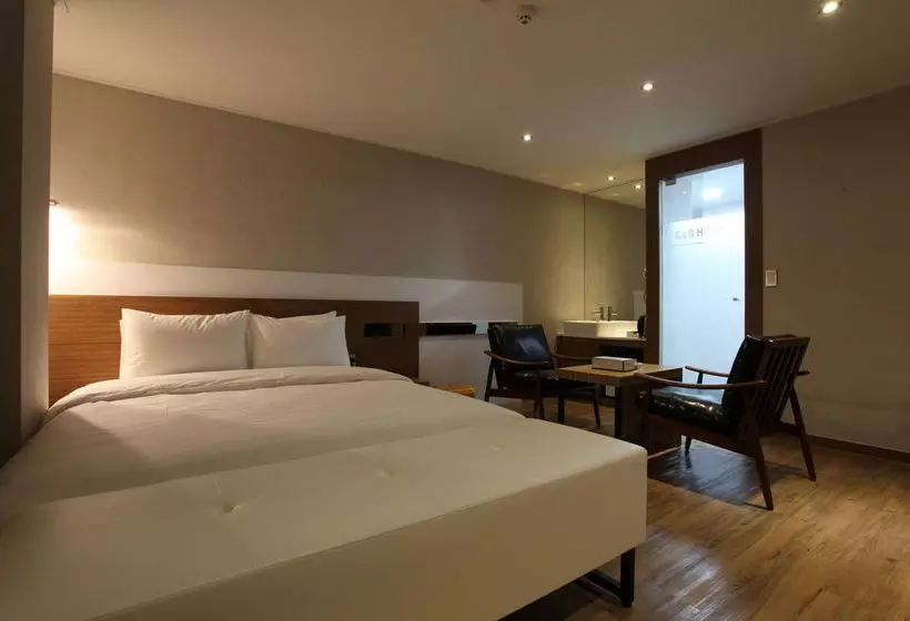 Hotel C&b
