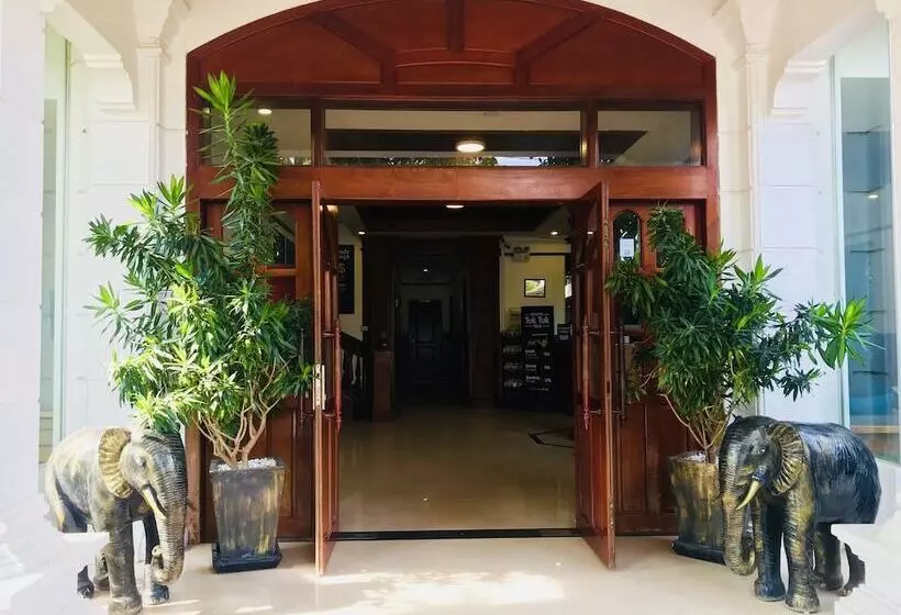 ホテル Champey Villa