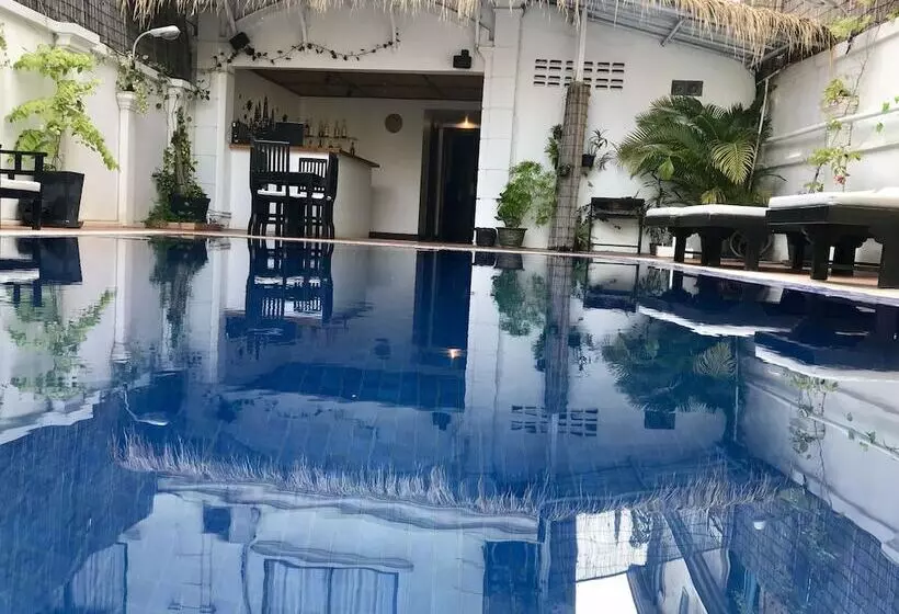 ホテル Champey Villa
