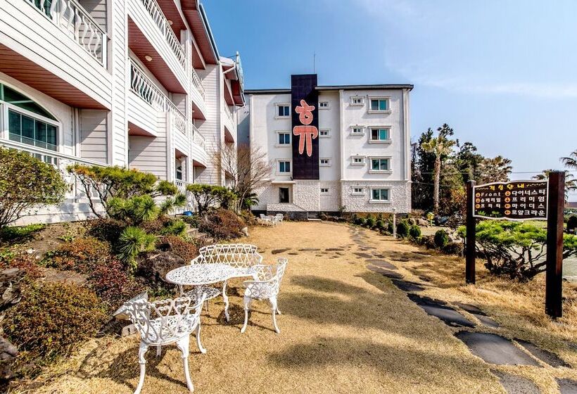 בית מלון כפרי Jungmun Jejuhue Pension