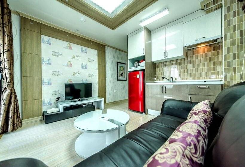 בית מלון כפרי Jungmun Jejuhue Pension