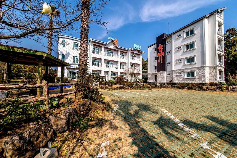 בית מלון כפרי Jungmun Jejuhue Pension