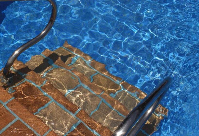 Отель Punta Sur