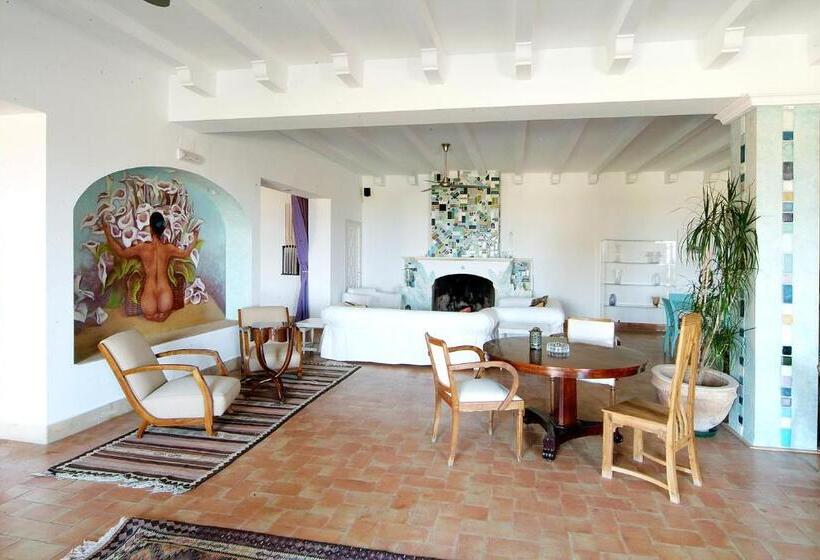 Отель Punta Sur