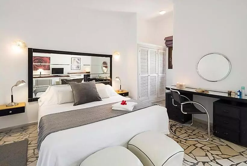Hotel Punta Sur