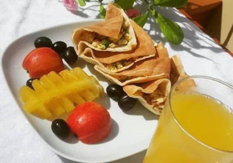 پانسیون Valley Breeze Guest House