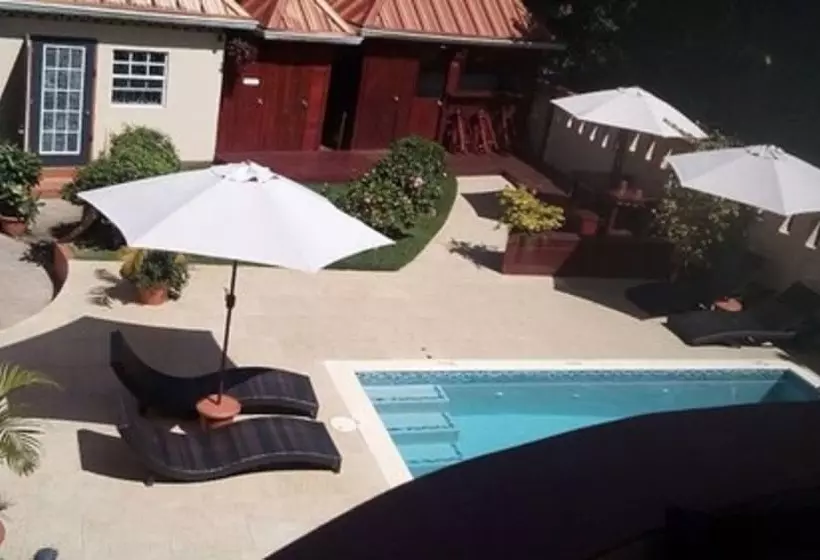 پانسیون Valley Breeze Guest House
