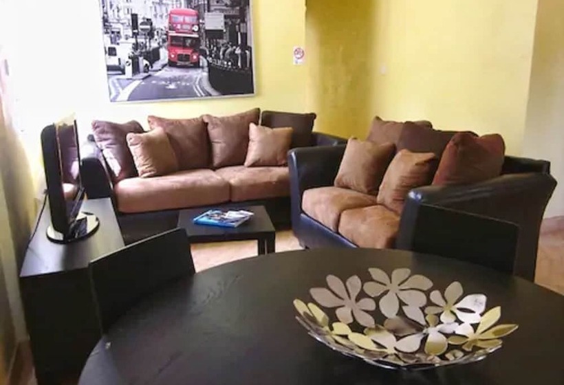 پانسیون Valley Breeze Guest House