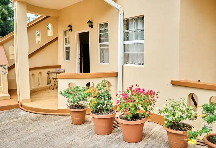 پانسیون Valley Breeze Guest House