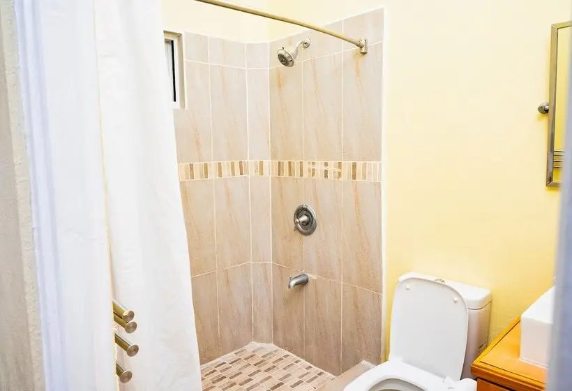 پانسیون Valley Breeze Guest House