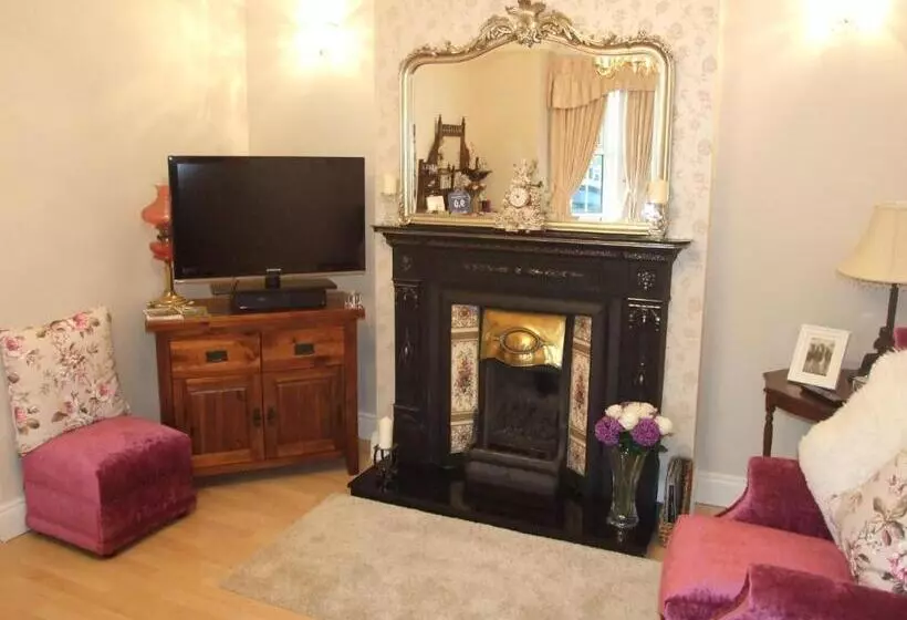 Aamiaismajoitus (B&B) Shannonside House N37hf67