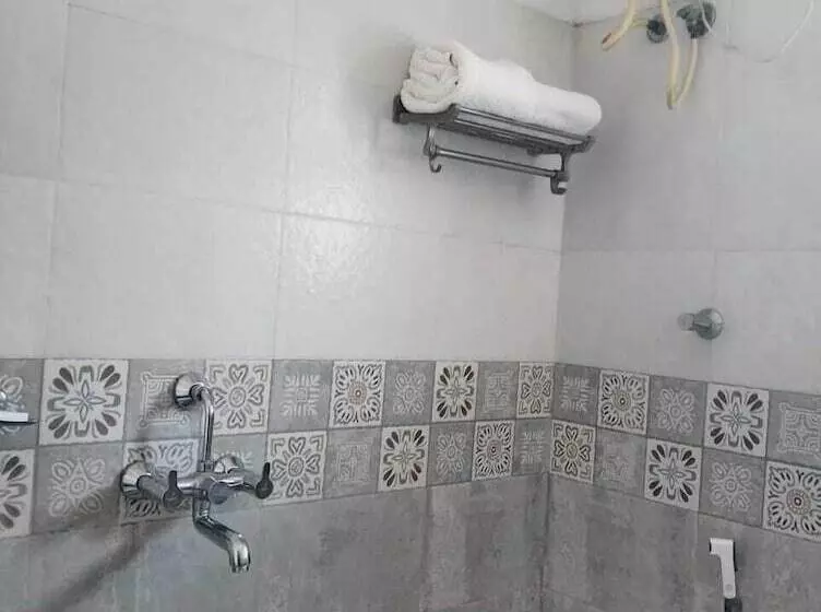 Hotelli Sannidhi Emerald