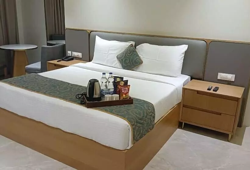 Hotelli Sannidhi Emerald