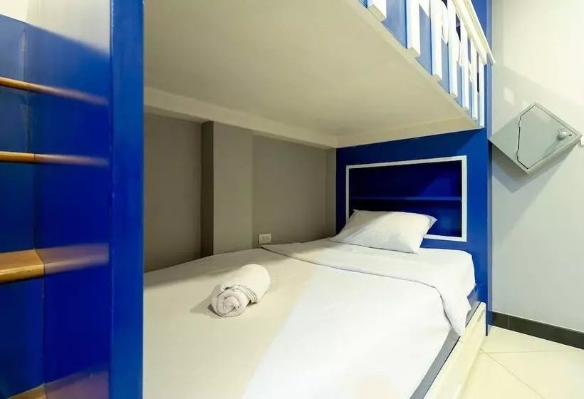 هاستل The Secret Service Bed & Breakfast