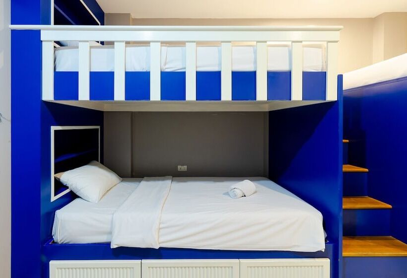 هاستل The Secret Service Bed & Breakfast