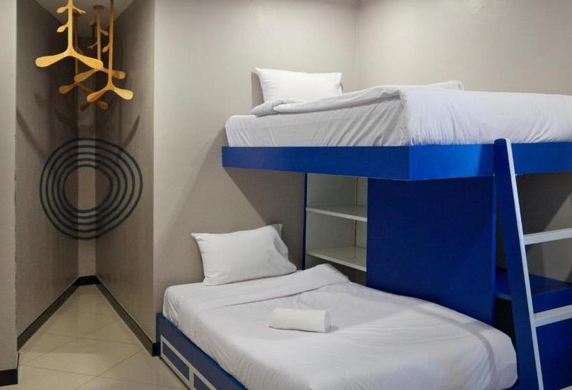 هاستل The Secret Service Bed & Breakfast