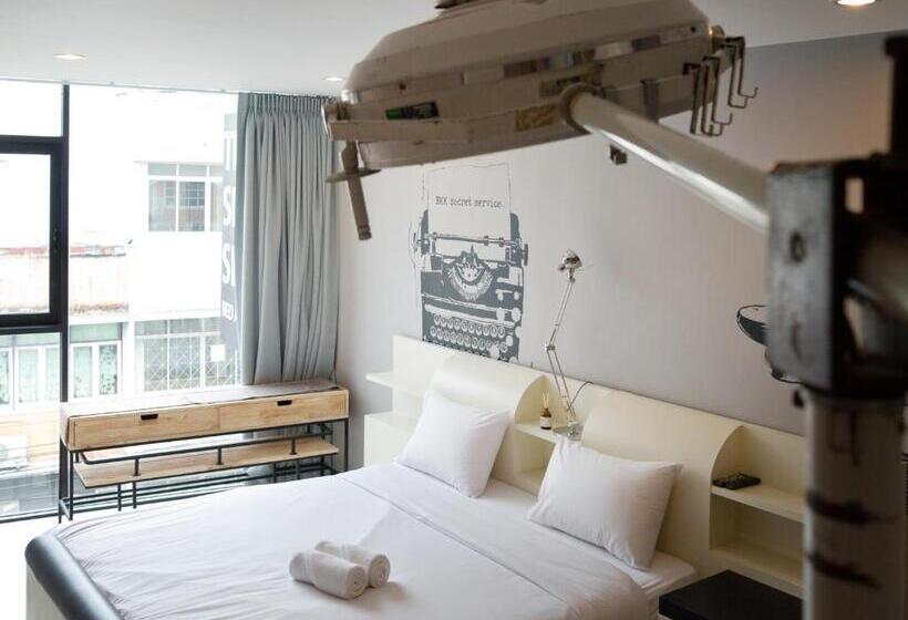 هاستل The Secret Service Bed & Breakfast