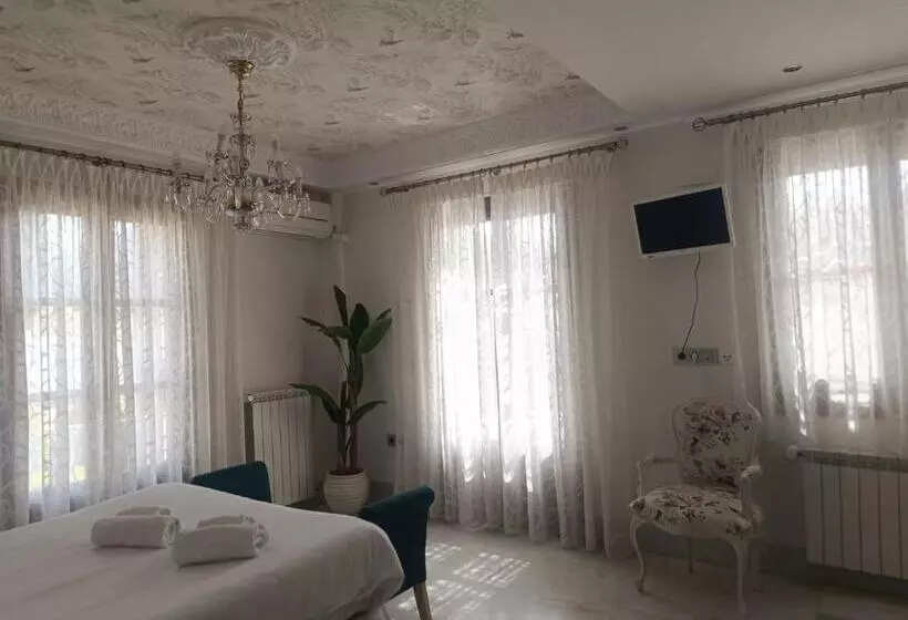 Bed and Breakfast Suite Comares