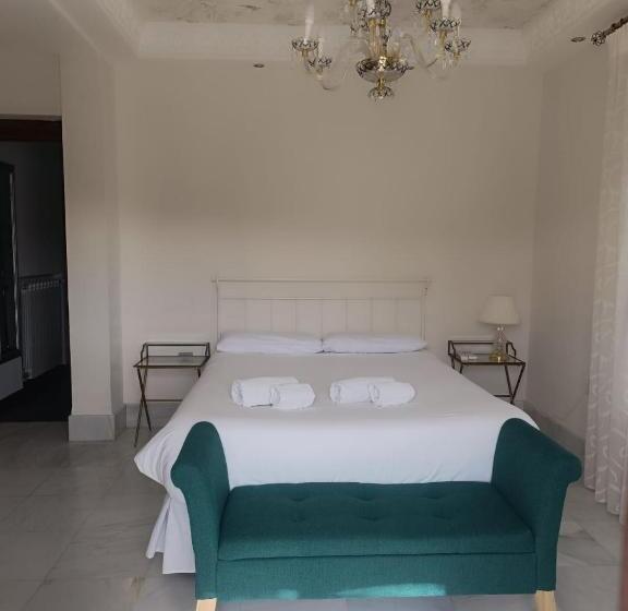 Bed and Breakfast Suite Comares